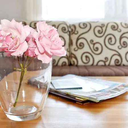 Tatil Evi Talblick 2 -- Ihr Zuhause Mitten Im Idyllischen Tal Bad Bibra